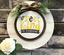 Interchangeable shiplap round sign