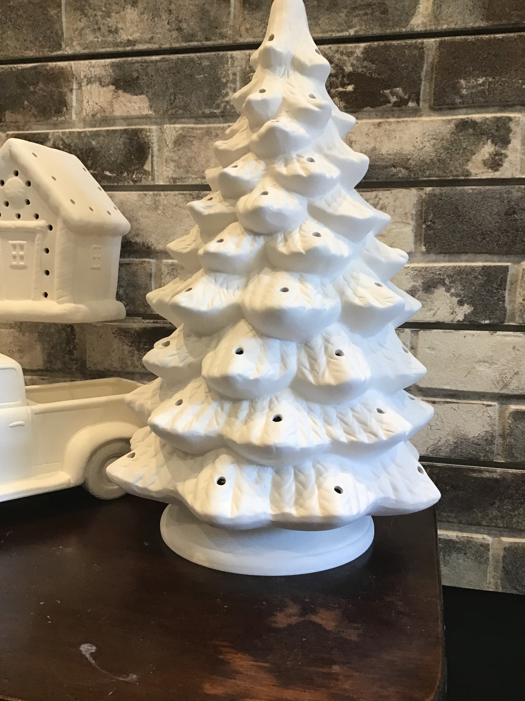 Ceramics at Hammer and Stain