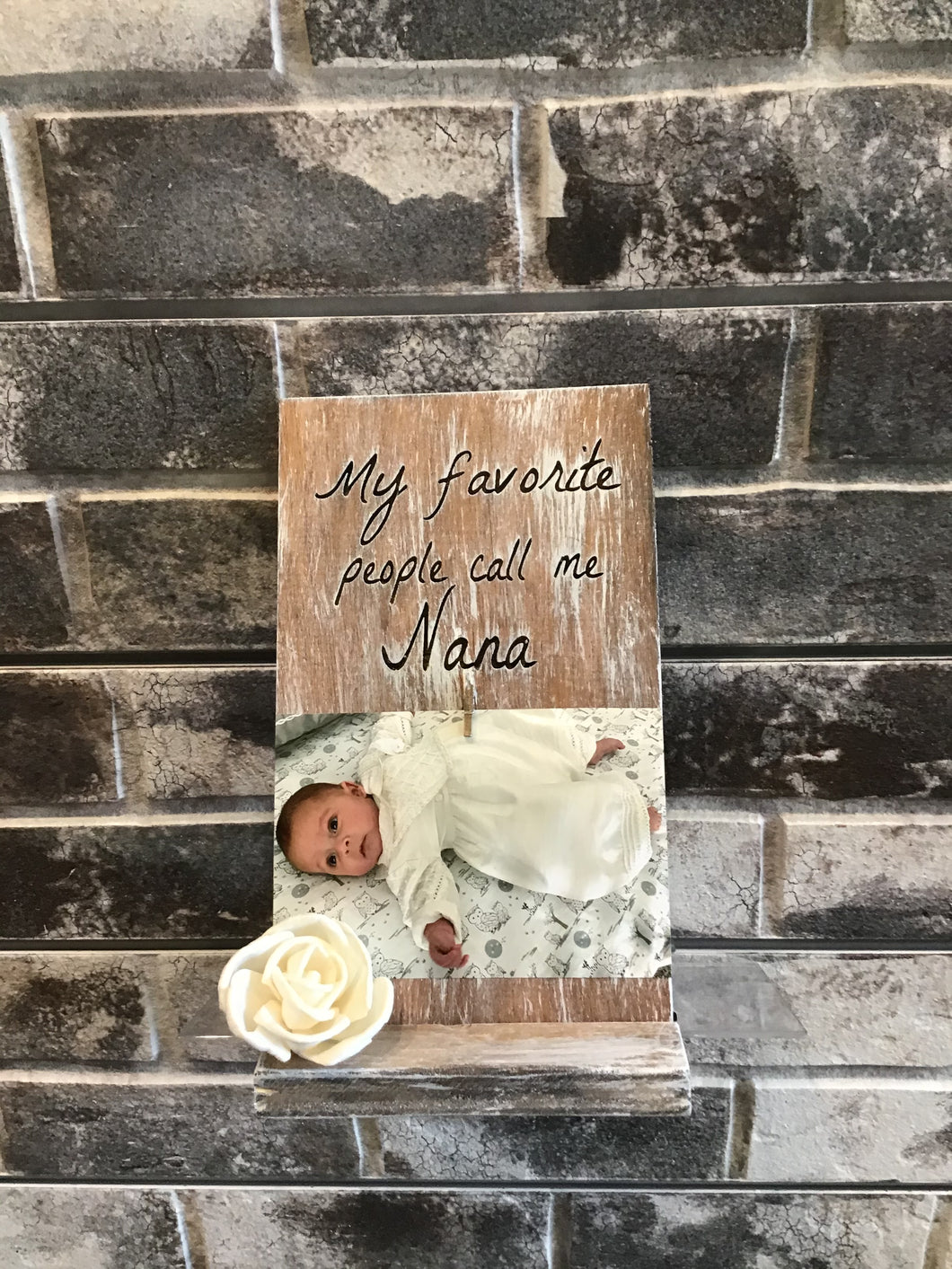 Farmhouse style picture stand